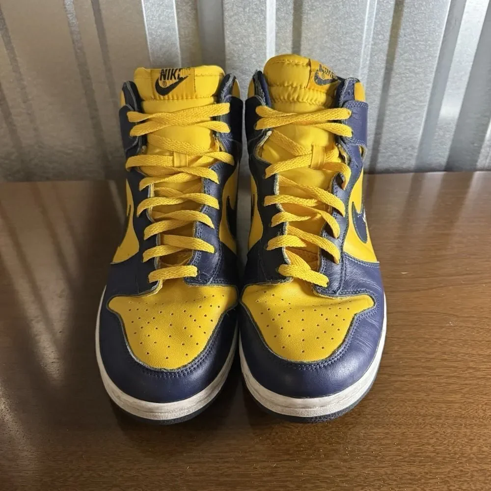 Vintage 1999 Nike Dunk High LE Michigan Size 11 630335-471